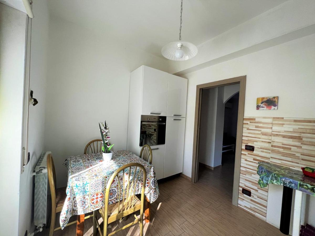 Casa Grazia Apartment Santa Teresa Di Riva Luaran gambar